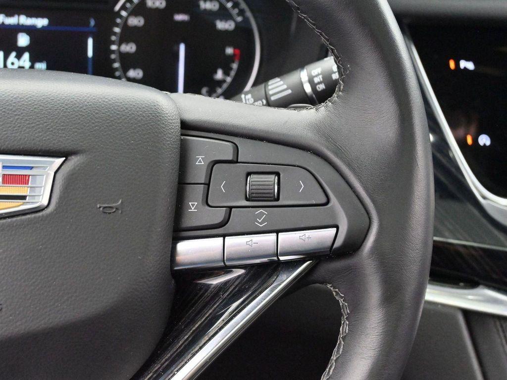 used 2025 Cadillac XT6 car, priced at $47,500