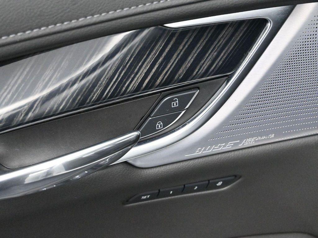 used 2025 Cadillac XT6 car, priced at $47,500