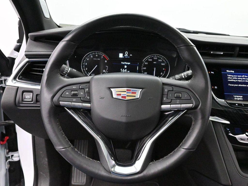 used 2025 Cadillac XT6 car, priced at $47,500