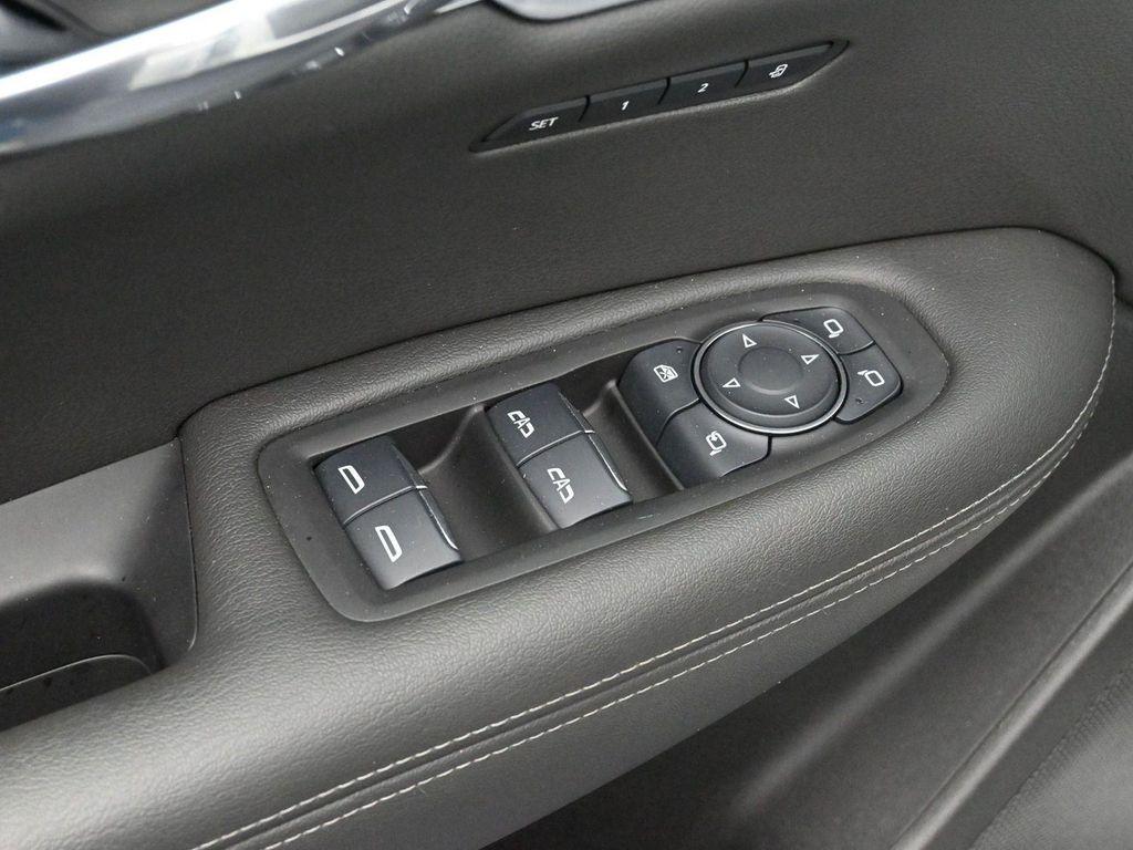 used 2025 Cadillac XT6 car, priced at $47,500