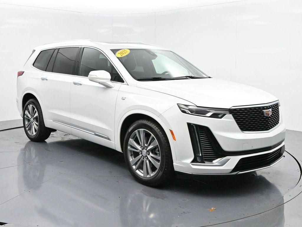 used 2025 Cadillac XT6 car, priced at $47,500