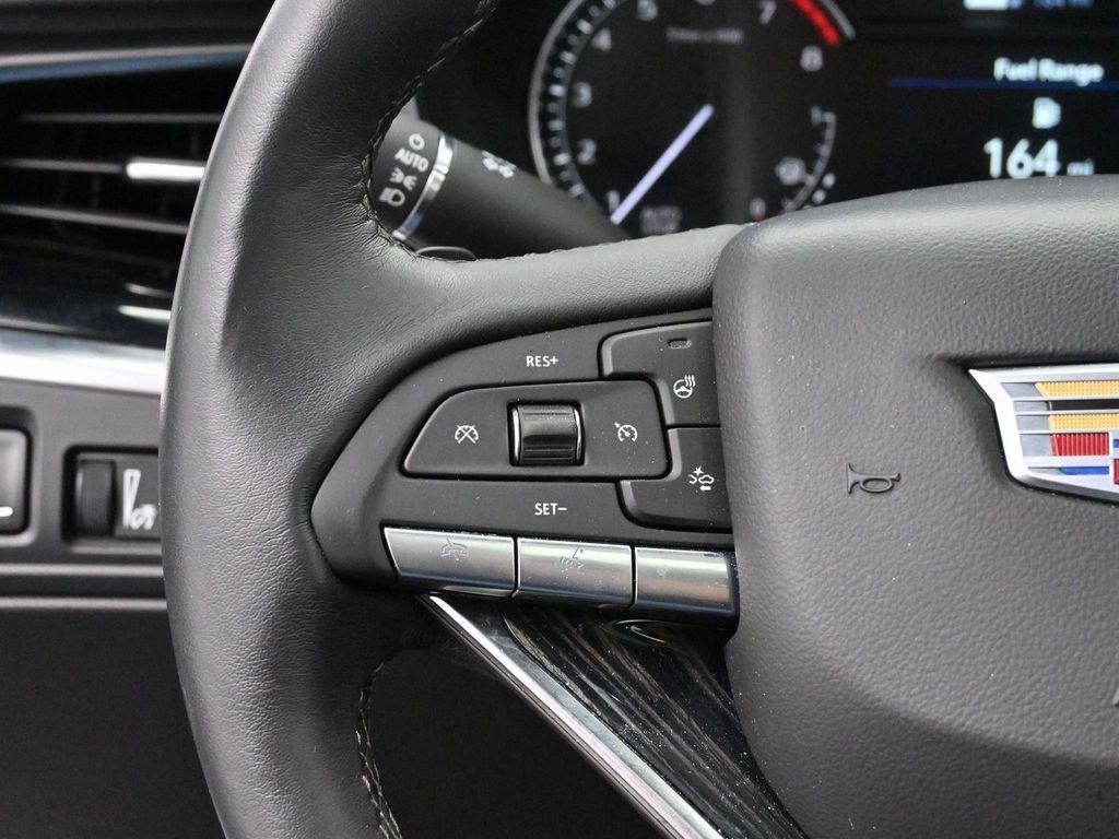 used 2025 Cadillac XT6 car, priced at $47,500