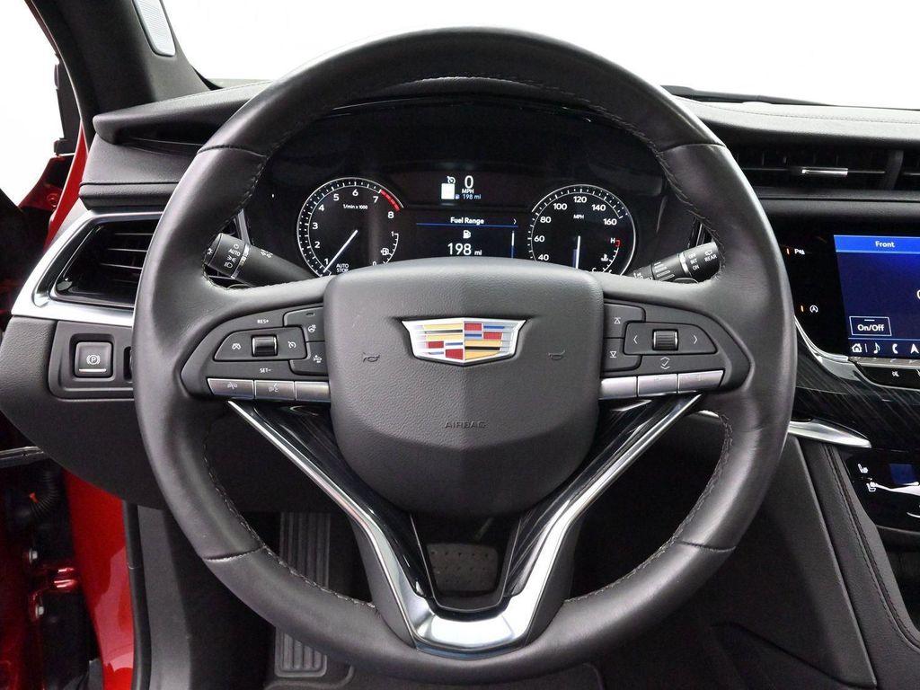 used 2025 Cadillac XT6 car, priced at $51,000