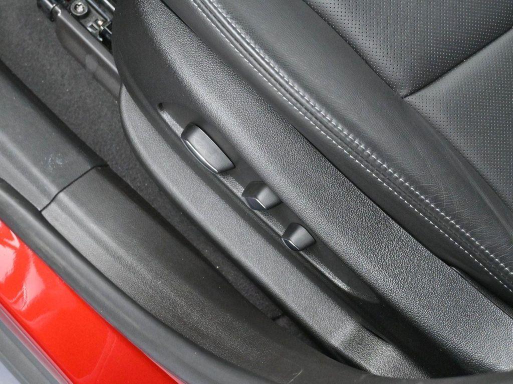 used 2025 Cadillac XT6 car, priced at $51,000