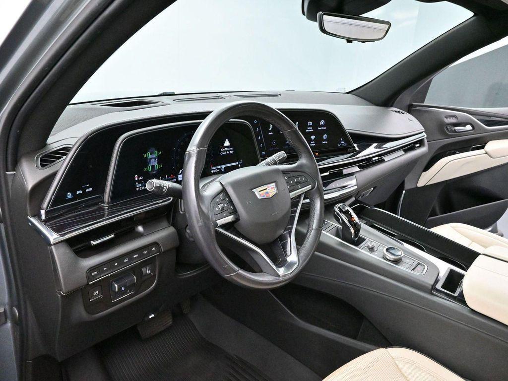 used 2021 Cadillac Escalade ESV car, priced at $55,500