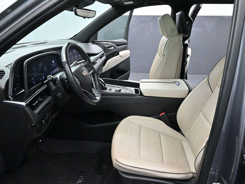 used 2021 Cadillac Escalade ESV car, priced at $55,500