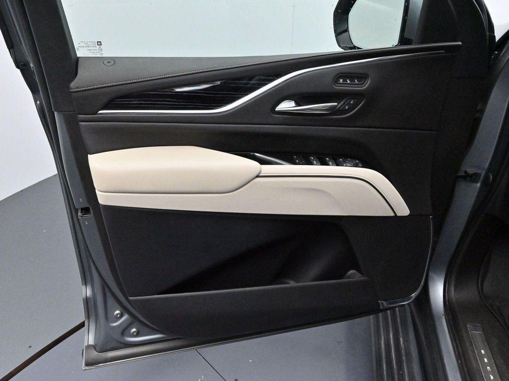 used 2021 Cadillac Escalade ESV car, priced at $55,500
