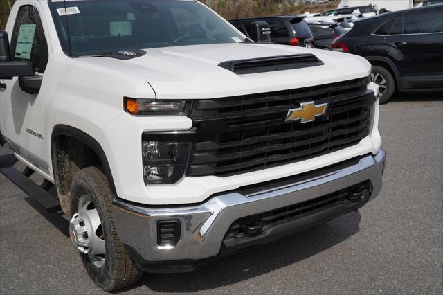 new 2025 Chevrolet Silverado 3500 car, priced at $51,183