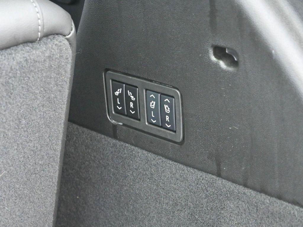 used 2024 Cadillac XT6 car, priced at $48,500