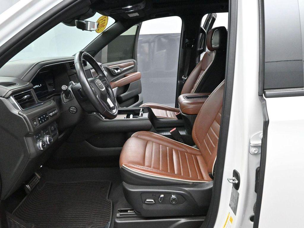 used 2023 GMC Yukon XL car, priced at $68,000