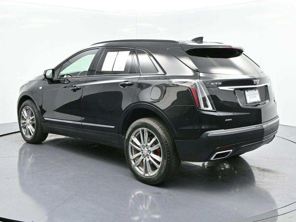 used 2022 Cadillac XT5 car, priced at $33,700