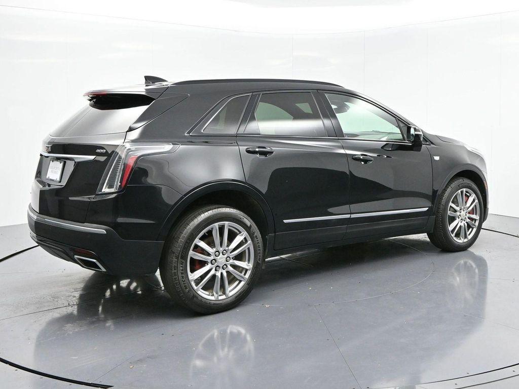 used 2022 Cadillac XT5 car, priced at $33,700