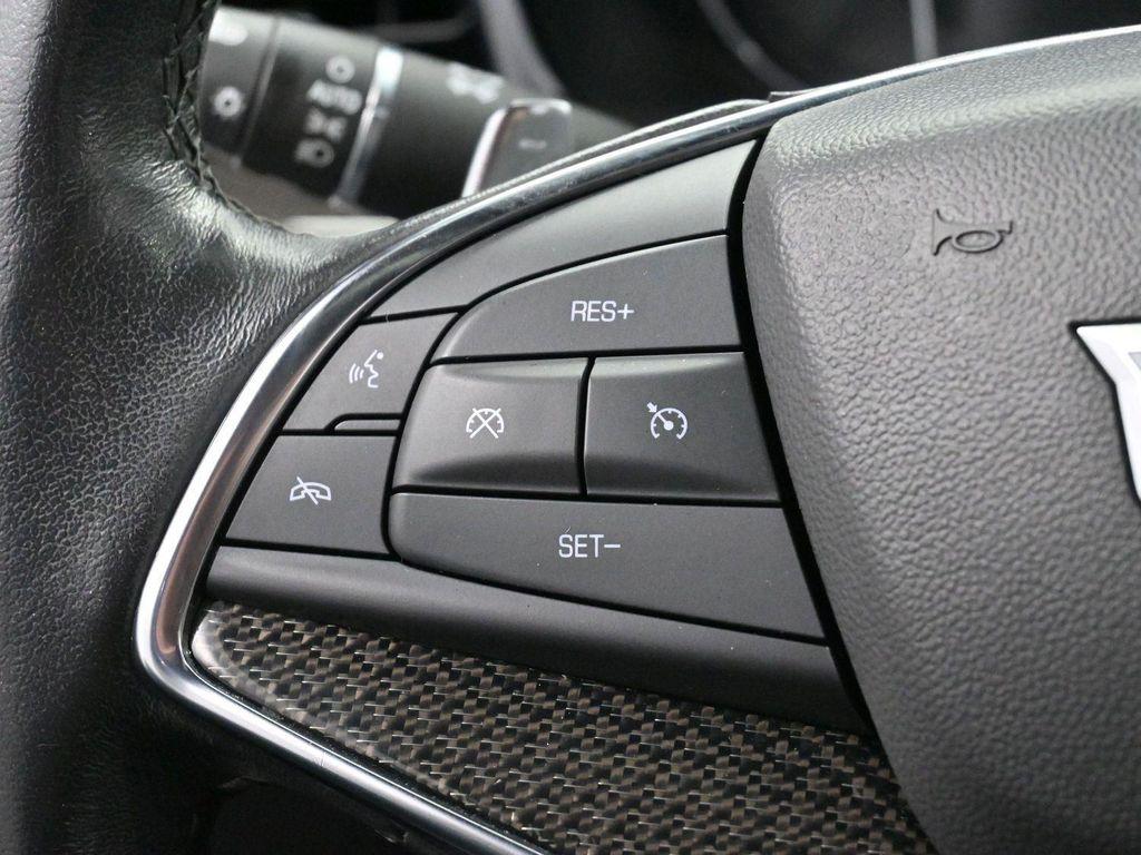 used 2022 Cadillac XT5 car, priced at $33,700