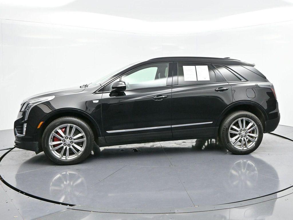 used 2022 Cadillac XT5 car, priced at $33,700