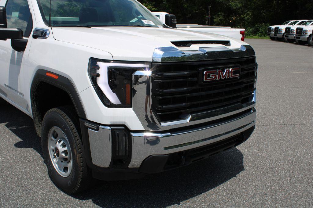 new 2024 GMC Sierra 2500 car, priced at $44,185