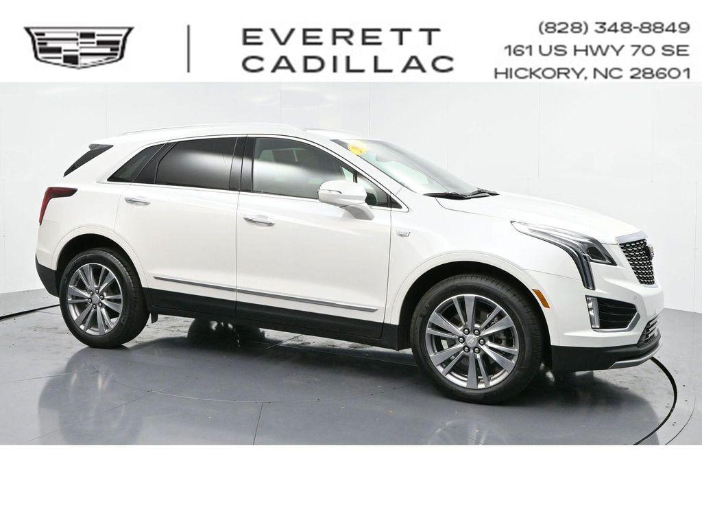 used 2025 Cadillac XT5 car, priced at $43,000