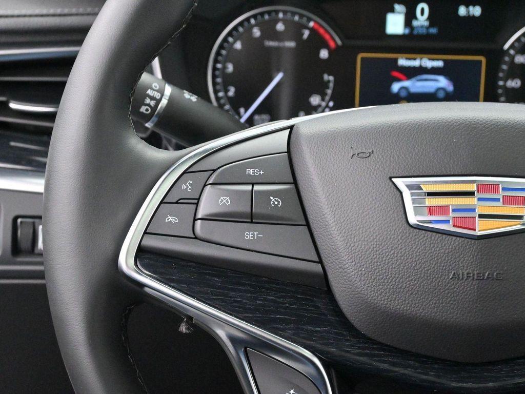 used 2025 Cadillac XT5 car, priced at $43,000