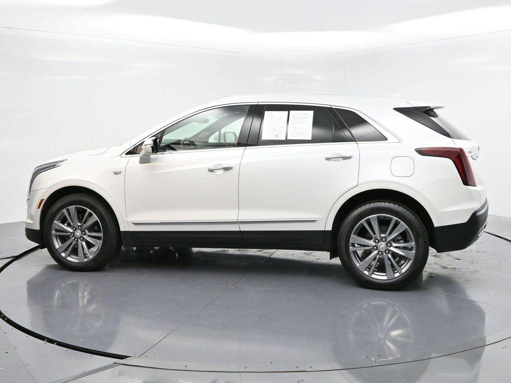used 2025 Cadillac XT5 car, priced at $43,000