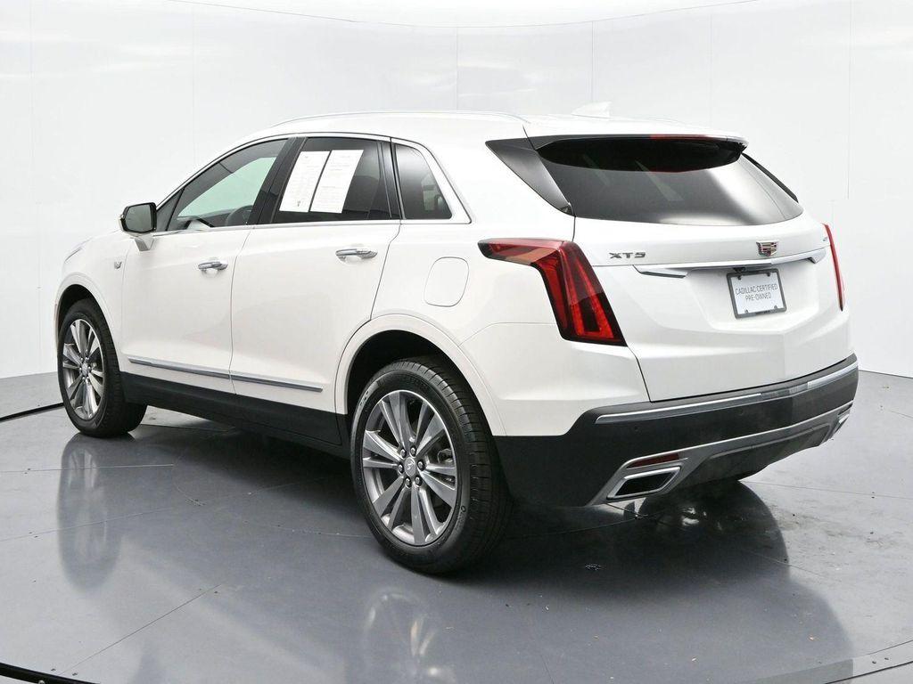used 2025 Cadillac XT5 car, priced at $43,000