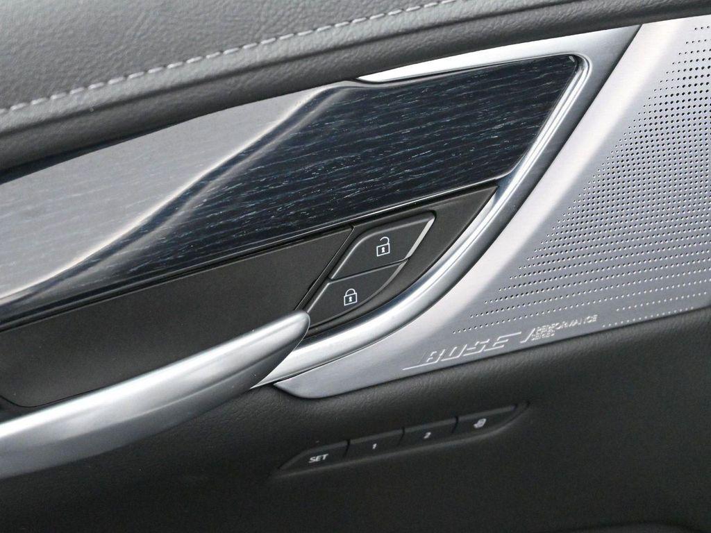 used 2025 Cadillac XT5 car, priced at $43,000