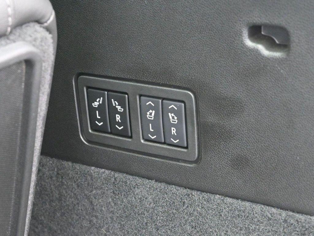 used 2024 Cadillac XT6 car, priced at $45,000