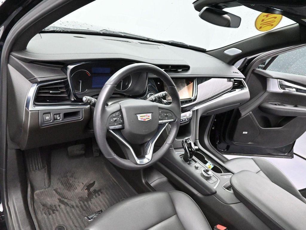 used 2024 Cadillac XT6 car, priced at $45,000