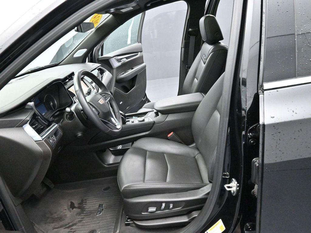 used 2024 Cadillac XT6 car, priced at $45,000