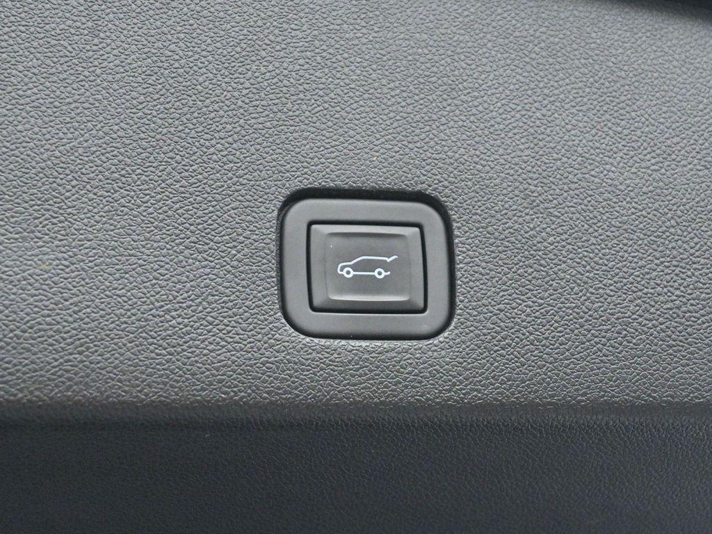 used 2024 Cadillac XT6 car, priced at $45,000