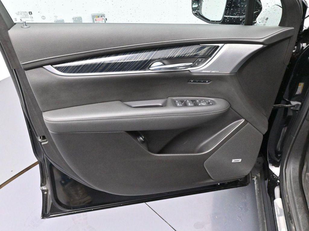 used 2024 Cadillac XT6 car, priced at $45,000