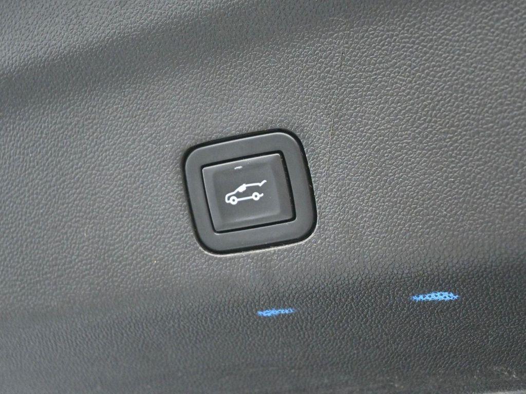 used 2021 Cadillac Escalade ESV car, priced at $51,500