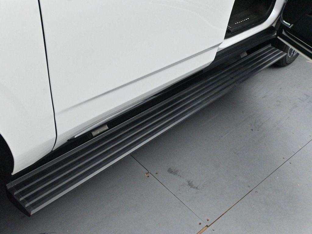 used 2021 Cadillac Escalade ESV car, priced at $51,500