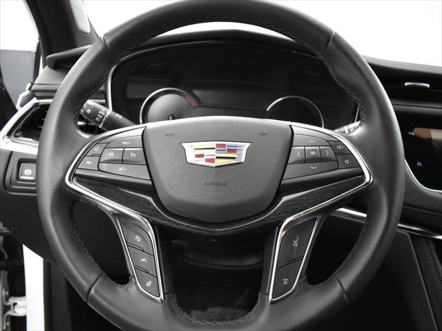 used 2022 Cadillac XT5 car, priced at $31,500