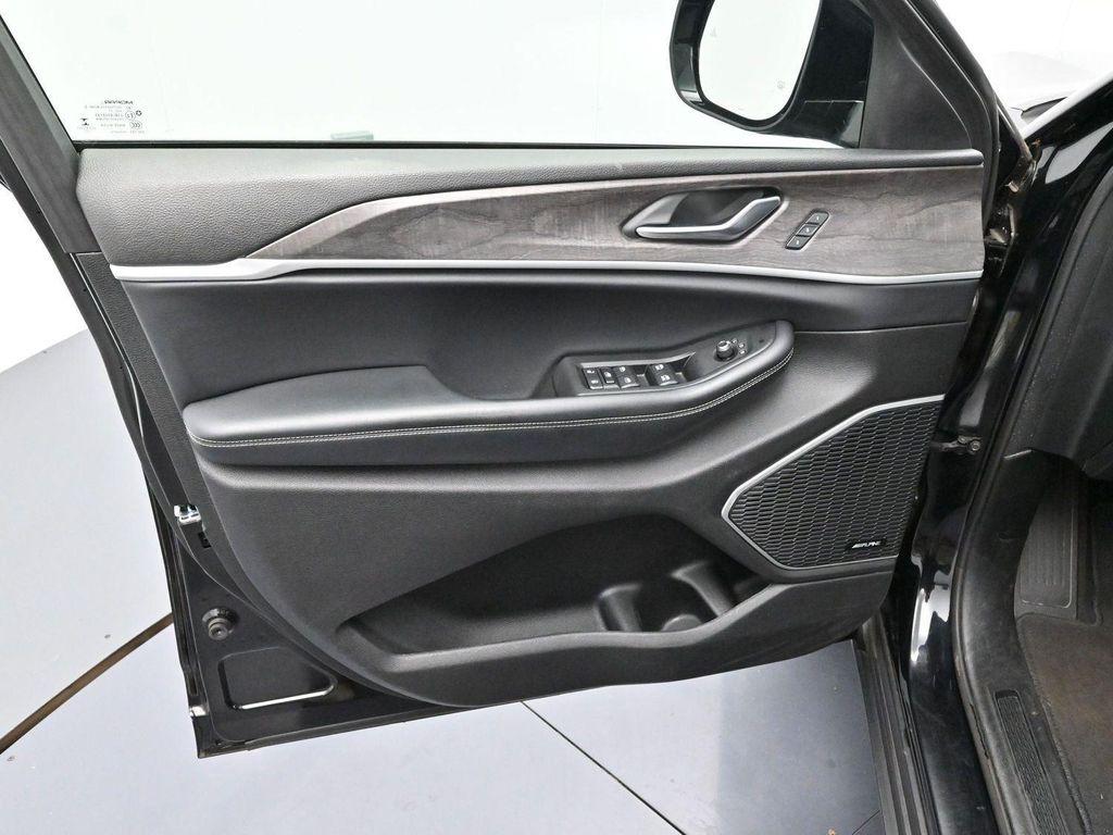 used 2021 Jeep Grand Cherokee L car, priced at $27,800