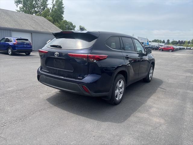 used 2022 Toyota Highlander car, priced at $31,962