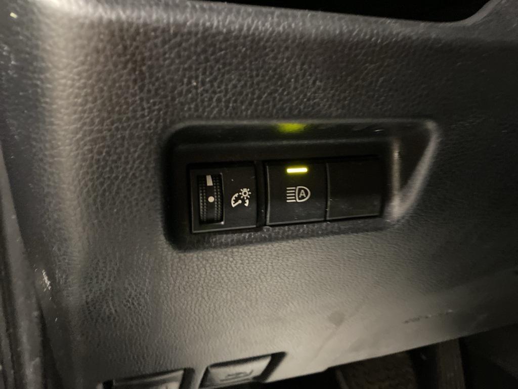 used 2021 Toyota RAV4 car, priced at $25,675