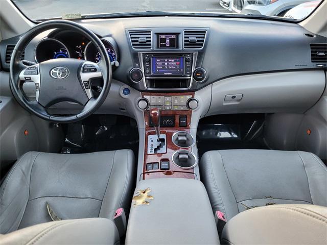 used 2013 Toyota Highlander Hybrid car, priced at $17,500