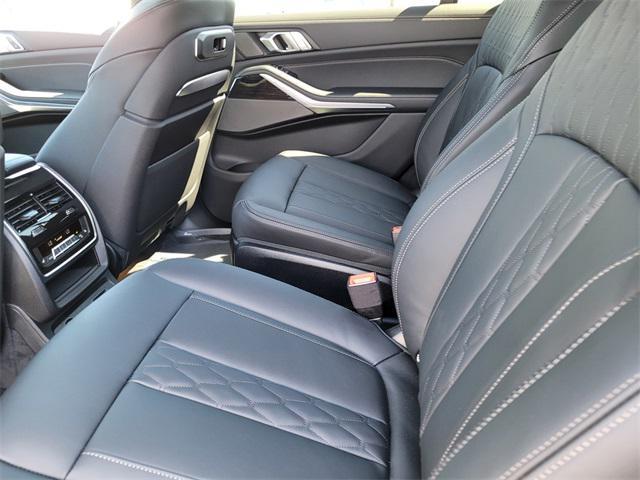 new 2026 BMW X7 car, priced at $122,890