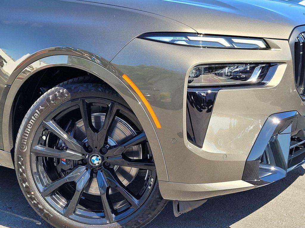 new 2026 BMW X7 car, priced at $118,840