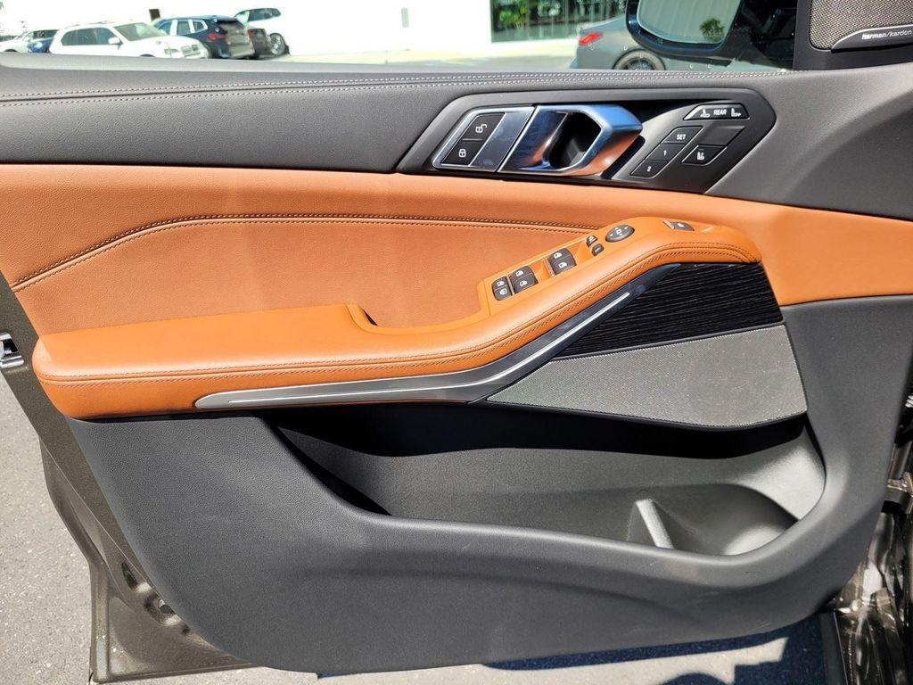 new 2026 BMW X7 car, priced at $118,840