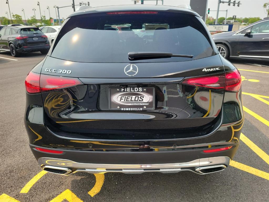 new 2025 Mercedes-Benz GLC 300 car, priced at $54,910