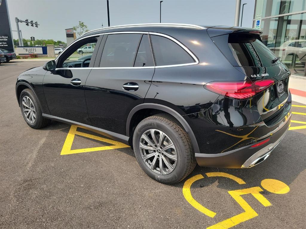 new 2025 Mercedes-Benz GLC 300 car, priced at $54,910