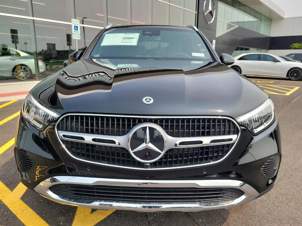 new 2025 Mercedes-Benz GLC 300 car, priced at $54,910