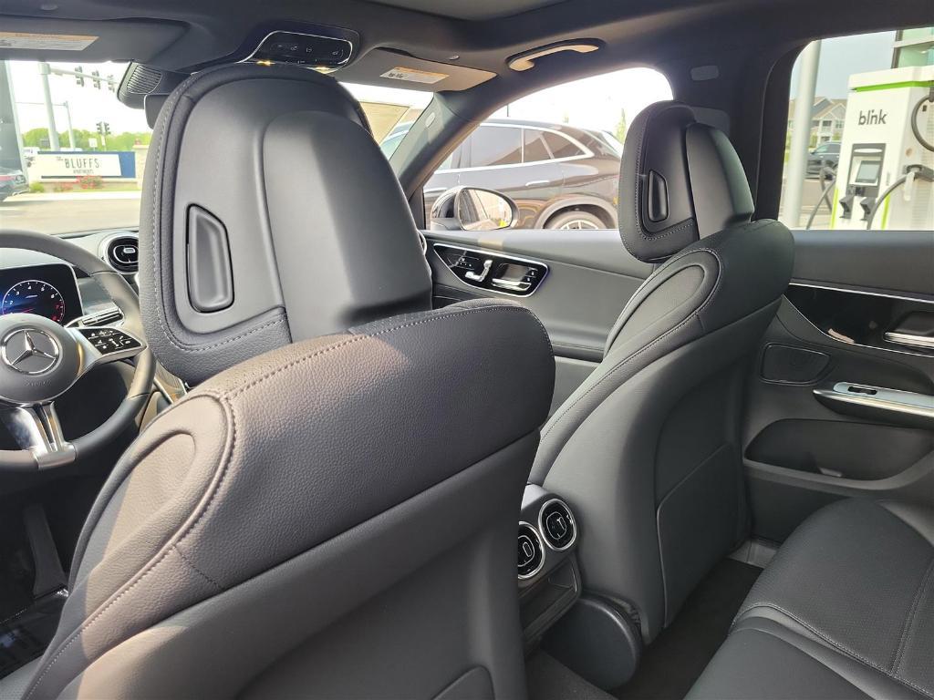 new 2025 Mercedes-Benz GLC 300 car, priced at $54,910