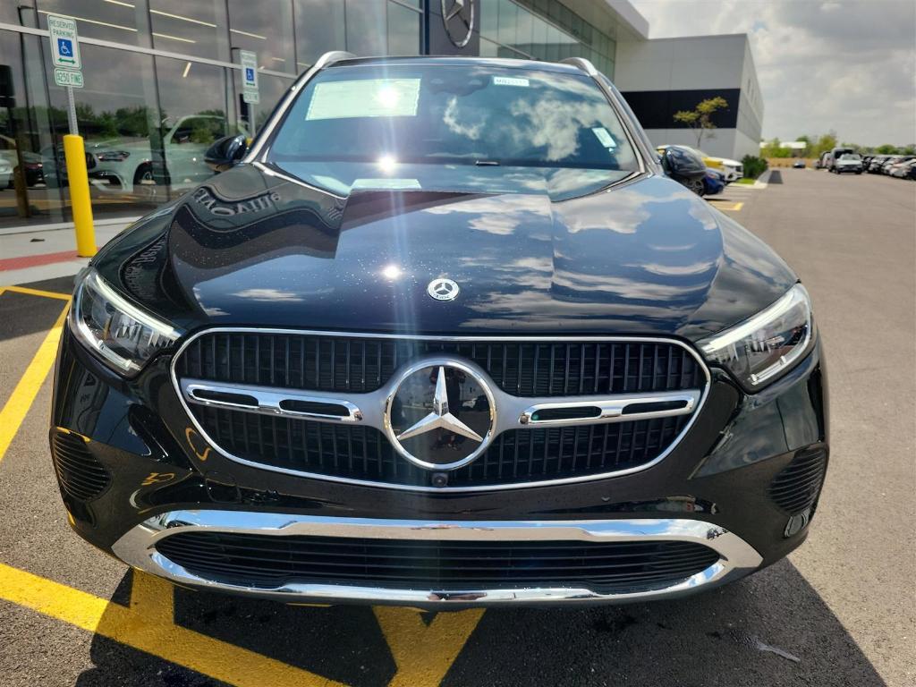 new 2025 Mercedes-Benz GLC 300 car, priced at $60,025