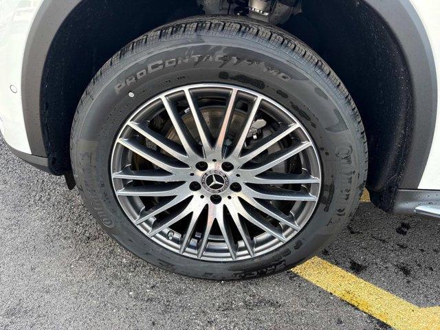 new 2025 Mercedes-Benz GLC 300 car, priced at $60,170