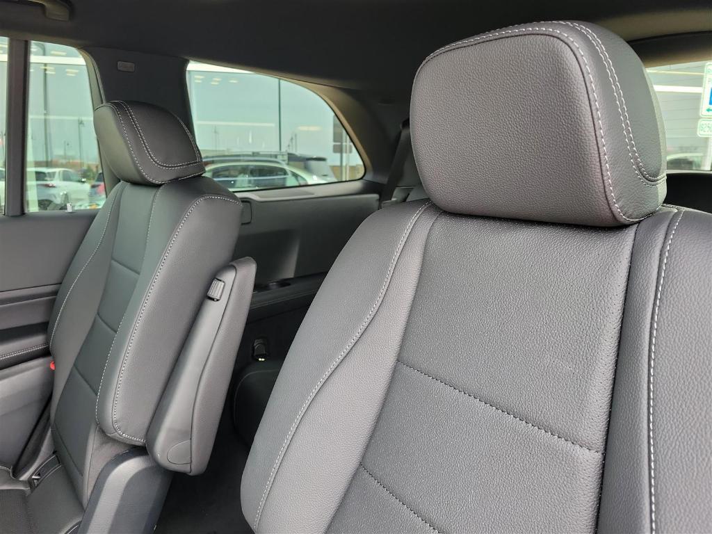 new 2025 Mercedes-Benz GLS 450 car, priced at $91,945