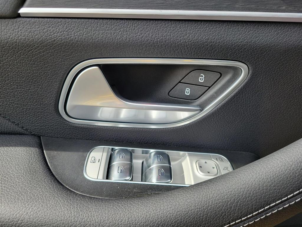 new 2025 Mercedes-Benz GLS 450 car, priced at $91,945