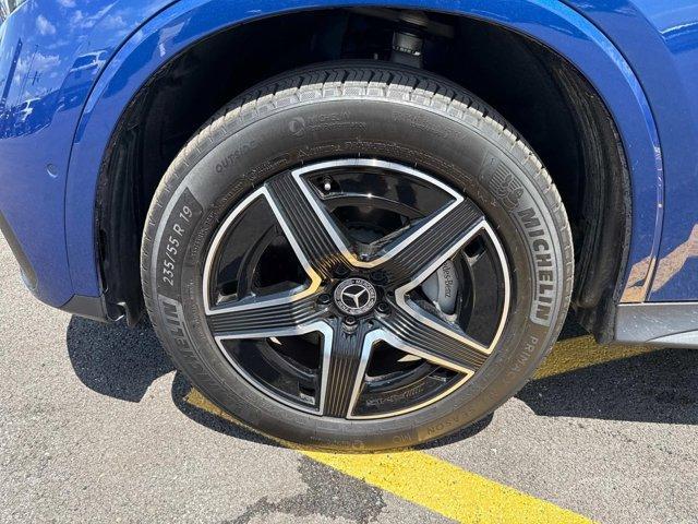new 2024 Mercedes-Benz GLC 300 car, priced at $50,990
