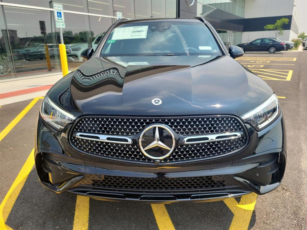 new 2025 Mercedes-Benz GLC 350e car, priced at $70,270