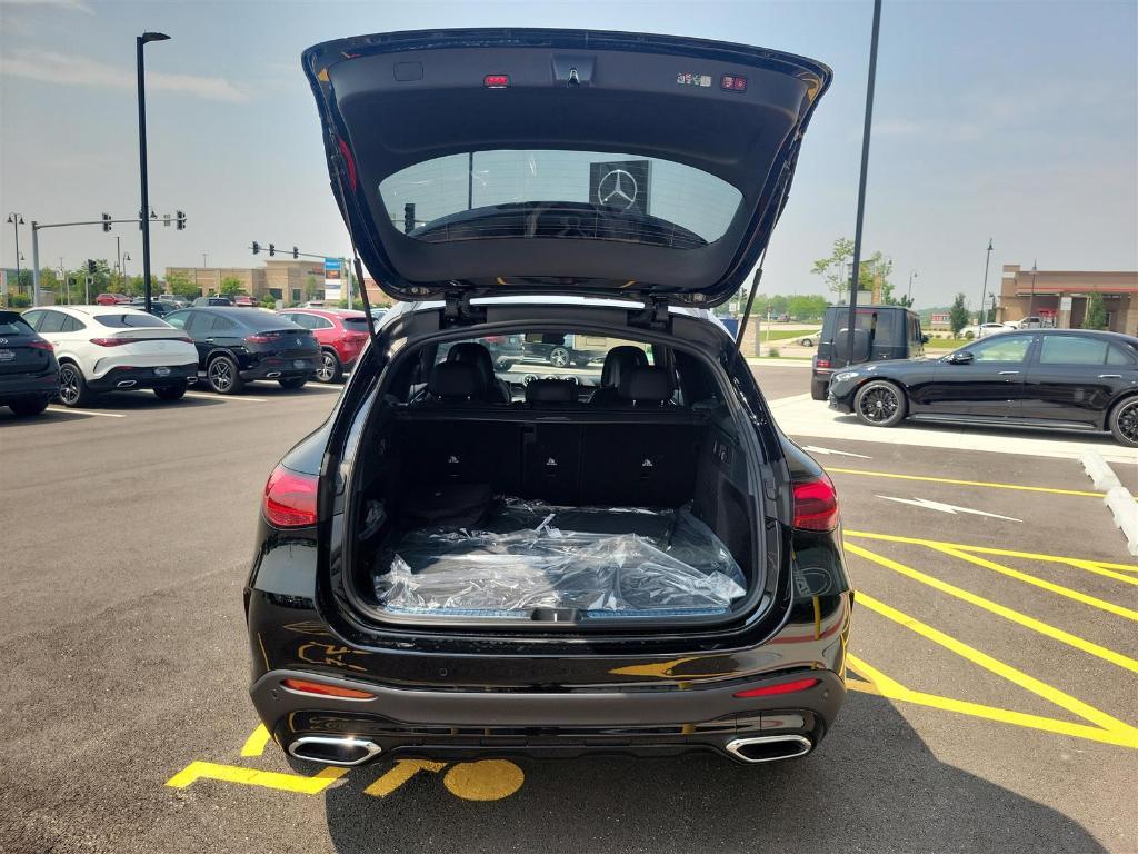 new 2025 Mercedes-Benz GLC 350e car, priced at $70,270